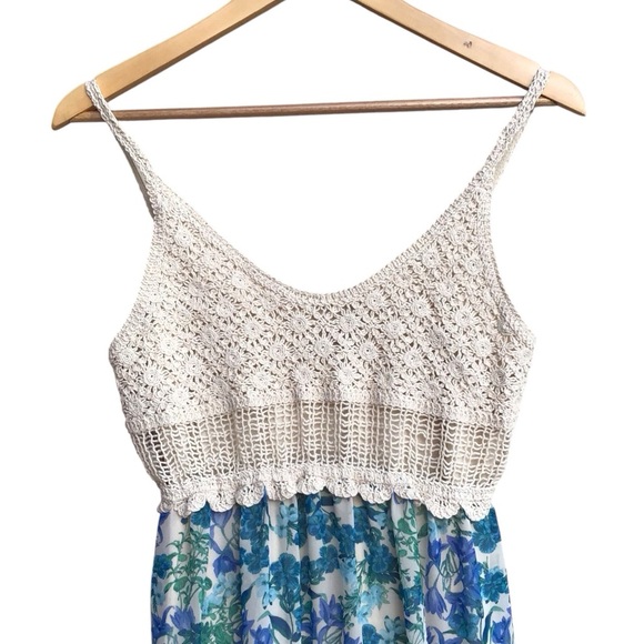 Taylor Boho Crochet Tiered Floral Maxi Dress Size XS - Picture 3 of 8